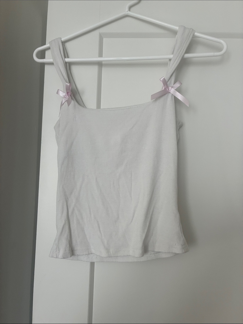 Edikted White Ribbed Tank Top Extra Small with Pink Bow Straps